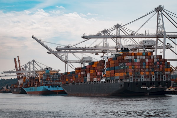 Port cargo logistics